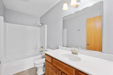 6915 Johnson Rd, Hebron, IL 60034 photo 15