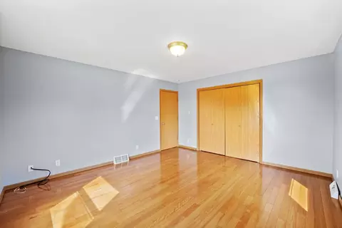 6915 Johnson Rd, Hebron, IL 60034 photo 12