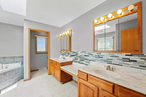 6915 Johnson Rd, Hebron, IL 60034 photo 19