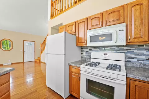 6915 Johnson Rd, Hebron, IL 60034 photo 5
