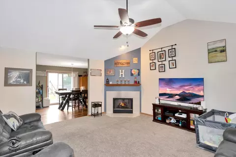175 E First St, Manteno, IL 60950 photo 3