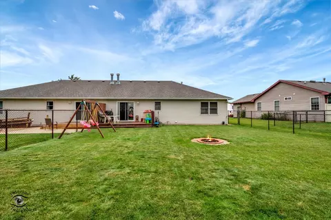 175 E First St, Manteno, IL 60950 photo 23