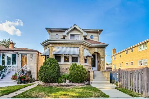 5846 W Giddings St, Chicago, IL 60630