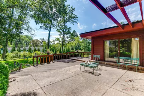 135 E Hawthorne Ct, Lake Bluff, IL 60044 photo 32