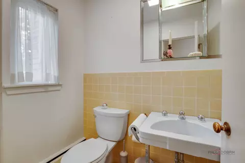 135 E Hawthorne Ct, Lake Bluff, IL 60044 photo 6