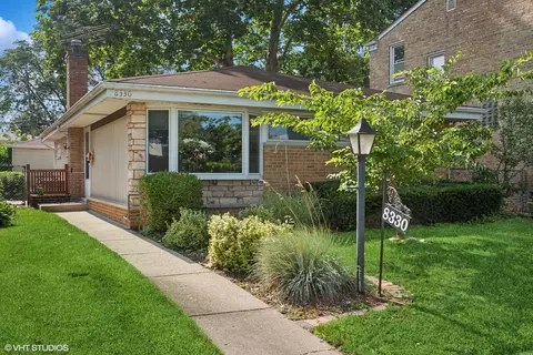 8330 Harding Ave, Skokie, IL 60076