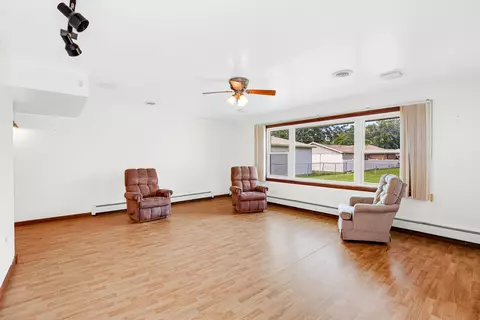 7824 W 74th St, Bridgeview, IL 60455 photo 3