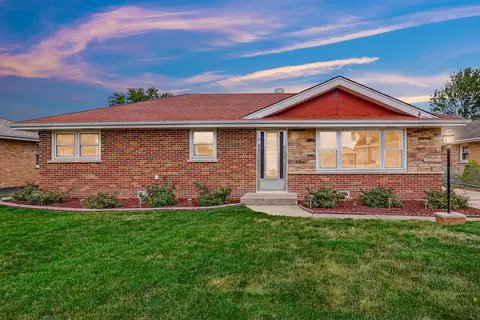 7824 W 74th St, Bridgeview, IL 60455 photo 2