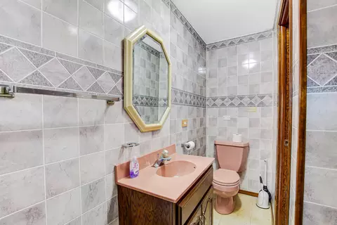7824 W 74th St, Bridgeview, IL 60455 photo 13