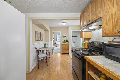 Entry Way - 211 S Coolidge St, Normal, IL 61761 photo 1 of 2