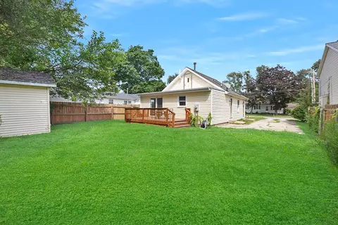 Exterior - 211 S Coolidge St, Normal, IL 61761 photo 4 of 6