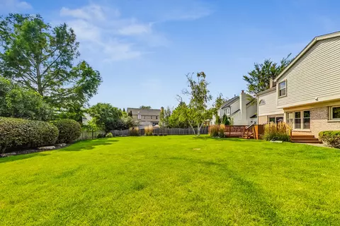 Exterior - 761 Kylemore Dr, Des Plaines, IL 60016 photo 9 of 10