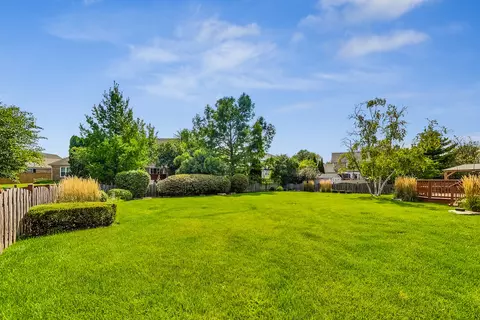 Exterior - 761 Kylemore Dr, Des Plaines, IL 60016 photo 8 of 10