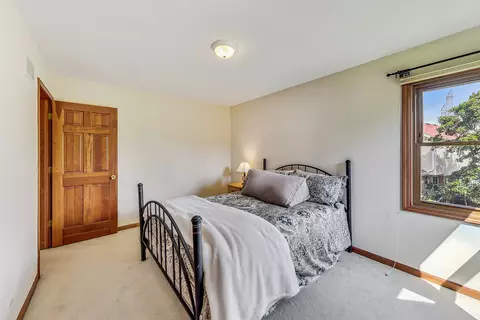 Bedroom - 761 Kylemore Dr, Des Plaines, IL 60016 photo 6 of 6