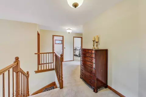 Entry Way - 761 Kylemore Dr, Des Plaines, IL 60016 photo 3 of 3