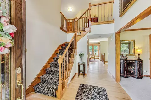 Entry Way - 761 Kylemore Dr, Des Plaines, IL 60016 photo 1 of 3