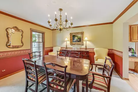 Dining - 761 Kylemore Dr, Des Plaines, IL 60016 photo 2 of 4