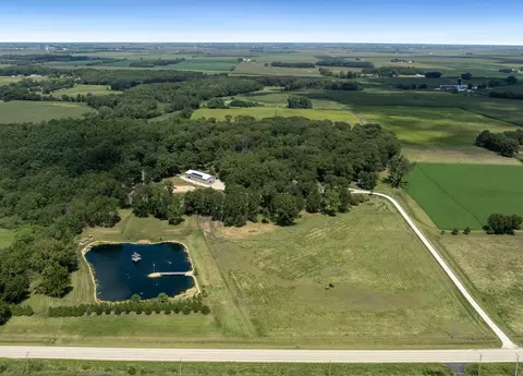 2164 Shaw Rd, Amboy, IL 61310