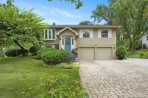 20 W632 Glen Ct, Lombard, IL 60148