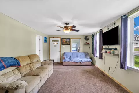 315 N Walnut St, Arrowsmith, IL 61722 photo 11