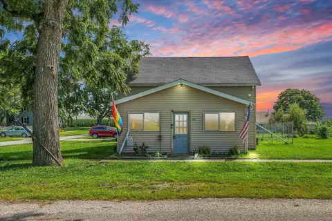 315 N Walnut St, Arrowsmith, IL 61722 photo 4