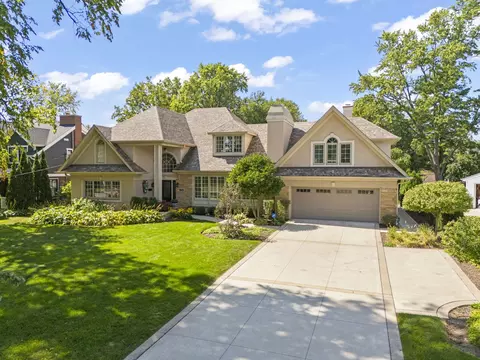 250 N Park Blvd, Glen Ellyn, IL 60137