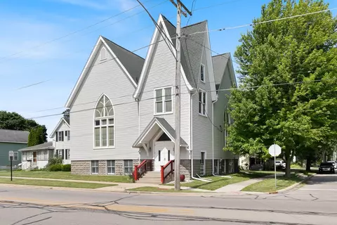 429 N 7th St, Dekalb, IL 60115
