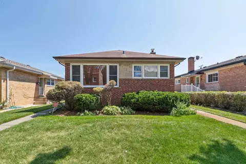 8041 Hamlin Ave, Skokie, IL 60076