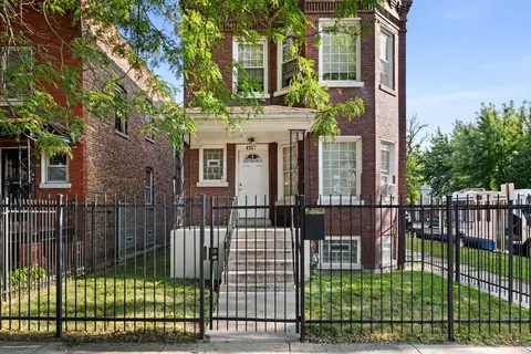 4957 W Superior St, Chicago, IL 60644