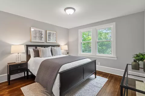 Bedroom - 515 E Main St, Barrington, IL 60010 photo 4 of 4