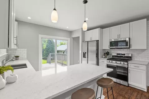 Kitchen - 515 E Main St, Barrington, IL 60010 photo 2 of 3