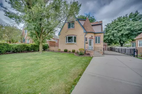 610 S Euclid Ave, Villa Park, IL 60181