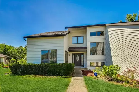 Exterior - 2440 207th St, Olympia Fields, IL 60461 photo 4 of 9