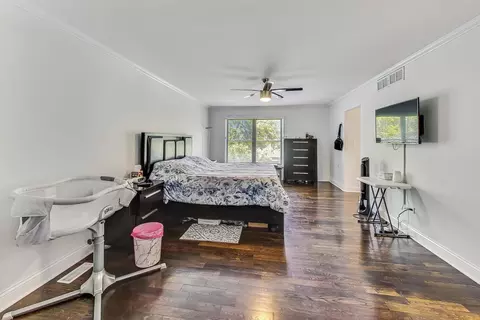 Bedroom - 2440 207th St, Olympia Fields, IL 60461 photo 2 of 4