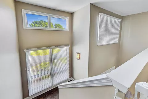 Entry Way - 2440 207th St, Olympia Fields, IL 60461 photo 2 of 2
