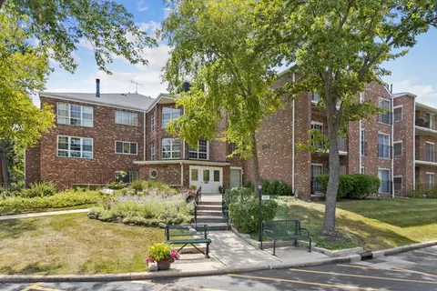 540 Biesterfield Rd #103, Elk Grove Village, IL 60007