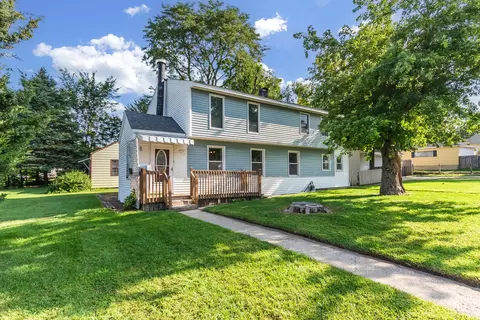 1800 Kelly Ave, Crest Hill, IL 60403