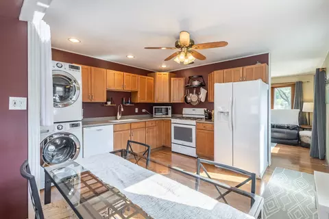 Kitchen - 2802 Campbell St, Rolling Meadows, IL 60008 photo 2 of 3