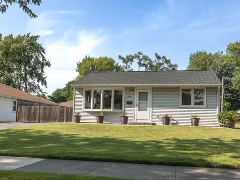 Exterior - 2802 Campbell St, Rolling Meadows, IL 60008 photo 8 of 8