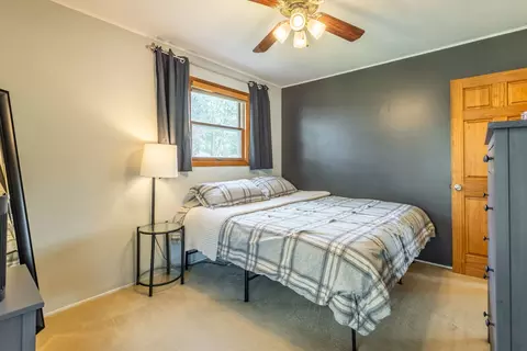 Bedroom - 2802 Campbell St, Rolling Meadows, IL 60008 photo 5 of 6