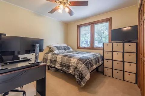 Bedroom - 2802 Campbell St, Rolling Meadows, IL 60008 photo 1 of 6