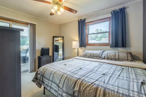 Bedroom - 2802 Campbell St, Rolling Meadows, IL 60008 photo 4 of 6