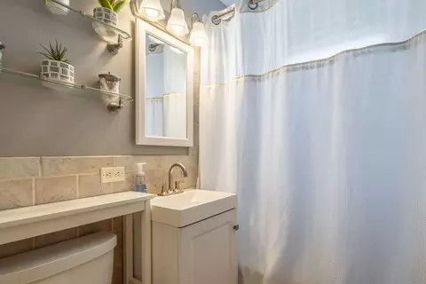 Bath - 2802 Campbell St, Rolling Meadows, IL 60008 photo 1 of 2