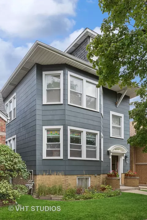 6342 W Holbrook St, Chicago, IL 60646