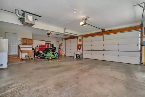 Exterior - 2052 N 3569th Rd, Serena, IL 60549 photo 4 of 7