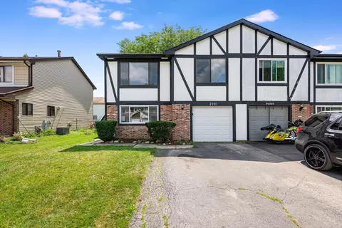 2091 Windward Ln, Hanover Park, IL 60133