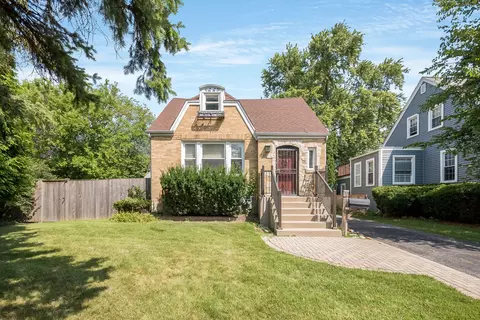 1657 Mt Pleasant St, Northfield, IL 60093