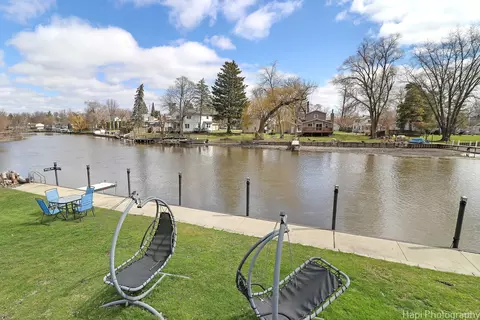 Other - 721 Kingston Blvd, Mchenry, IL 60050 photo 2 of 9