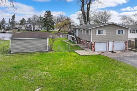 Exterior - 721 Kingston Blvd, Mchenry, IL 60050 photo 1 of 5