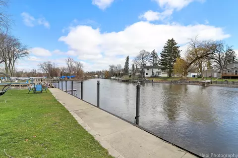 View/Area - 721 Kingston Blvd, Mchenry, IL 60050 photo 2 of 3